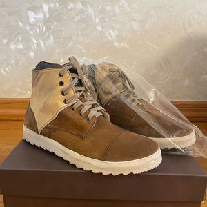 Brand New leather casual boots Made in Italy